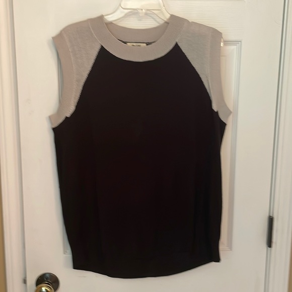 Olive and Vine sweater vest - Picture 1 of 2